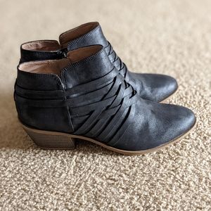 Black Crisscross Ankle Booties - Size 10W